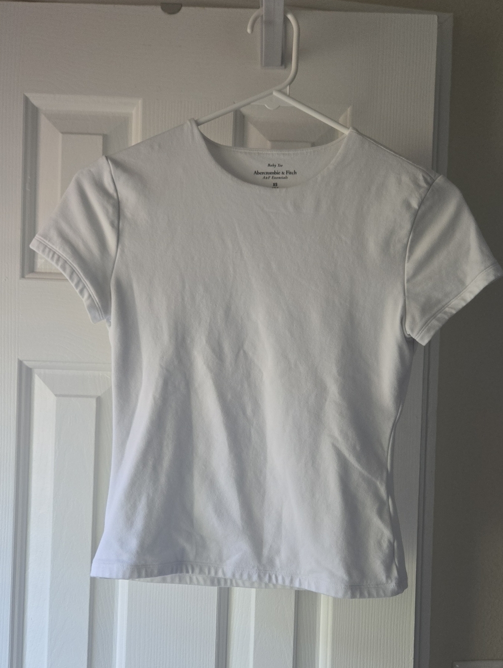 Abercrombie & Fitch White Short Sleeve Crew Tee